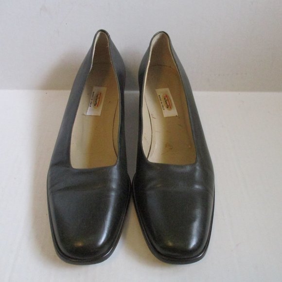 *Talbots Navy Blue Squared Toe Casual Pump - Picture 3 of 7